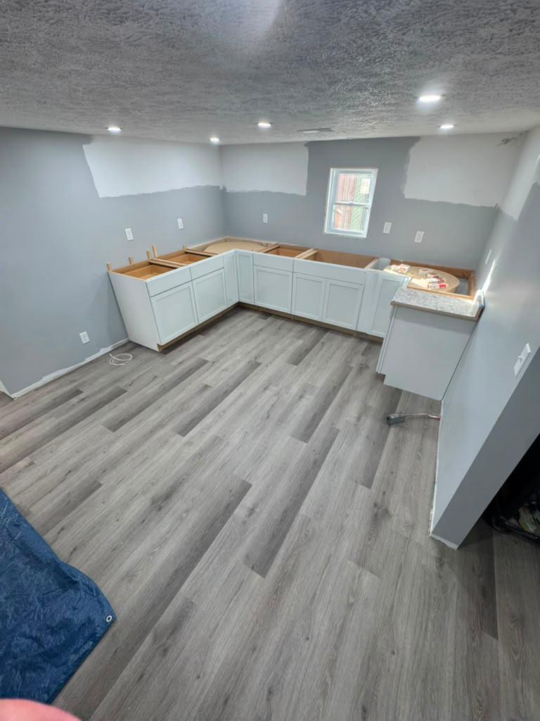basement-kitchen-vinyl-plank-flooring-installation