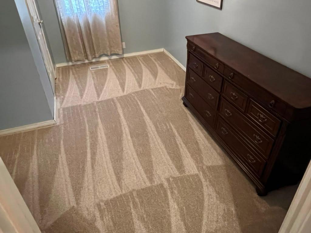 beige-carpet-installation-bedroom-dresser