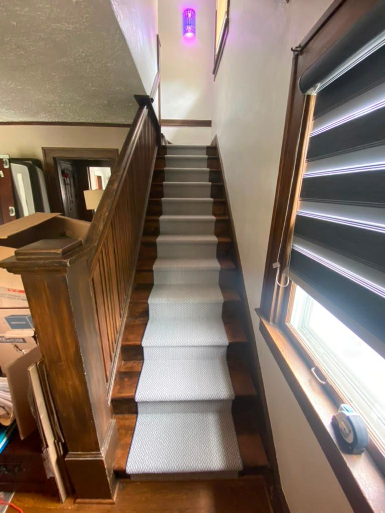 stair-runner-carpet-installation-wood-staircase