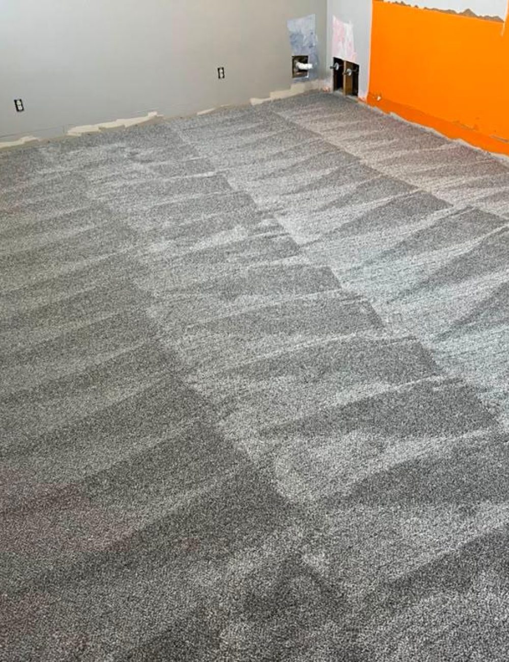 gray-carpet-installation-empty-room